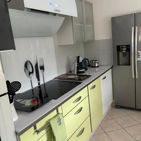 Апартаменты Maison Chaleureuse Avec Barbecue Quartier Calme