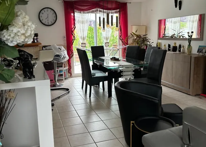 Lejlighed Maison Chaleureuse Avec Barbecue Quartier Calme